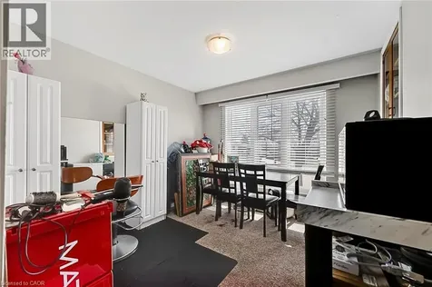 228 Holborn Drive Kitchener ON N2A 2E8