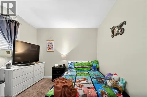 228 Holborn Drive Kitchener ON N2A 2E8