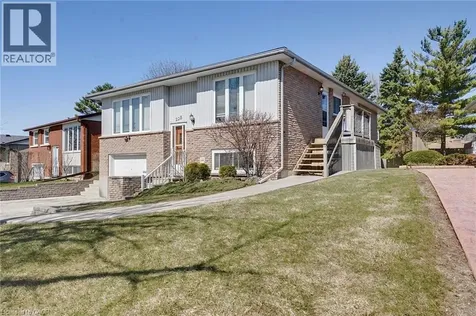 228 Holborn Drive Kitchener ON N2A 2E8
