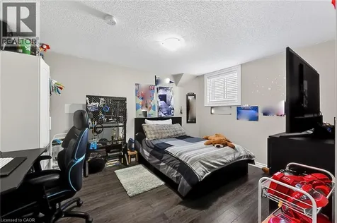 228 Holborn Drive Kitchener ON N2A 2E8