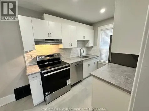 1179 Howard Avenue Windsor ON N9A 1S6