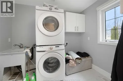 7566 Howard Avenue Amherstburg ON N0R 1J0