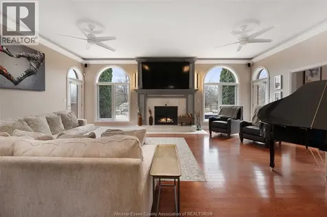 7566 Howard Avenue Amherstburg ON N0R 1J0