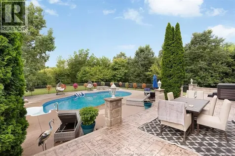 7566 Howard Avenue Amherstburg ON N0R 1J0