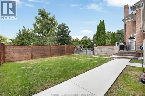 7566 Howard Avenue Amherstburg ON N0R 1J0