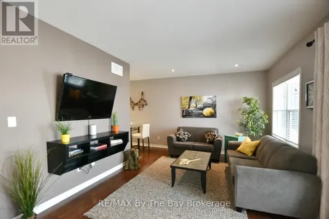 15 30th Street North Wasaga Beach ON L9Z 2C8