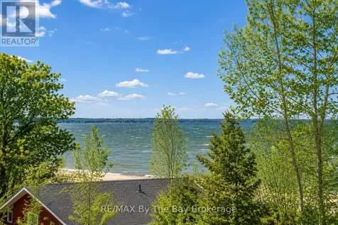 15 30th Street North Wasaga Beach ON L9Z 2C8