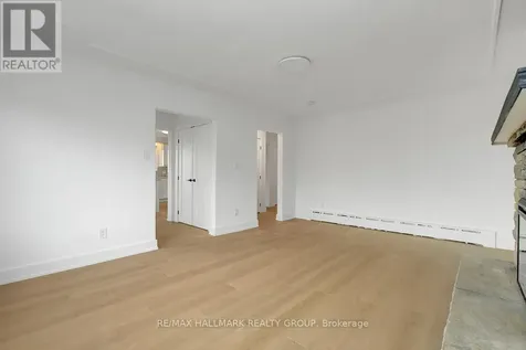 269 Michel Circle Ottawa ON K1L 7P4