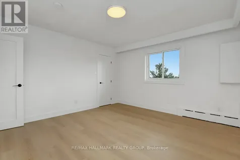 269 Michel Circle Ottawa ON K1L 7P4