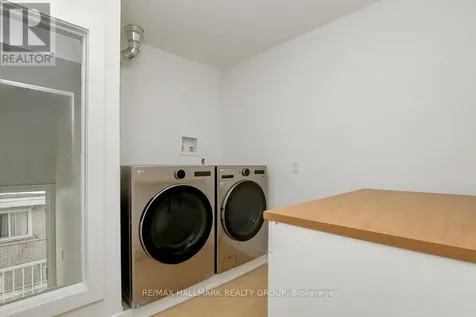269 Michel Circle Ottawa ON K1L 7P4