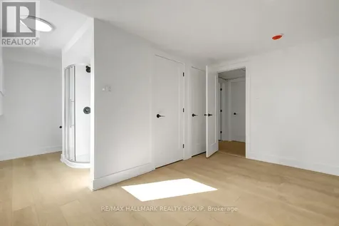 269 Michel Circle Ottawa ON K1L 7P4