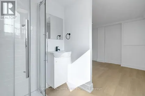 269 Michel Circle Ottawa ON K1L 7P4