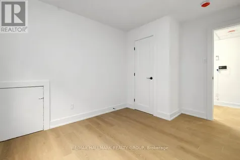 269 Michel Circle Ottawa ON K1L 7P4