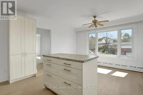 269 Michel Circle Ottawa ON K1L 7P4