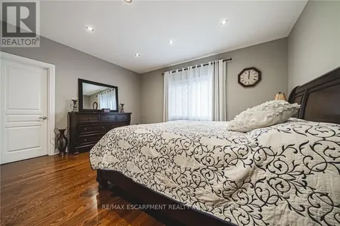 137 Pinehill Drive Hamilton ON L0R 1P0