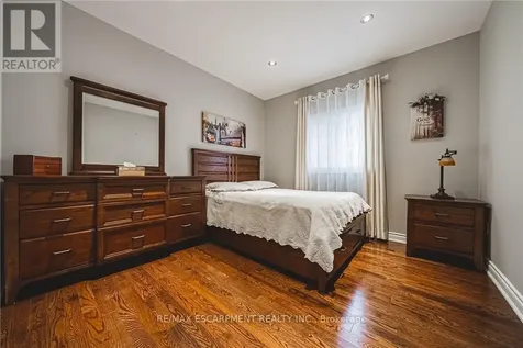 137 Pinehill Drive Hamilton ON L0R 1P0
