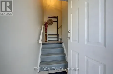 185 Windale Crescent Kitchener ON N2E 0G3