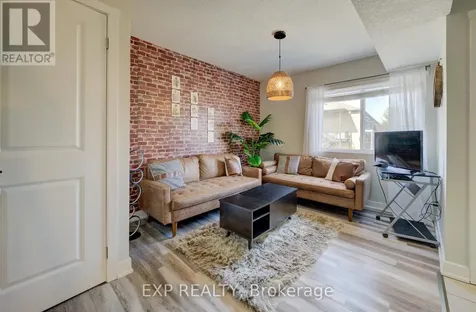 185 Windale Crescent Kitchener ON N2E 0G3