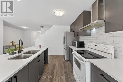 95 Queensbrook Crescent Cambridge ON N1S 0E4