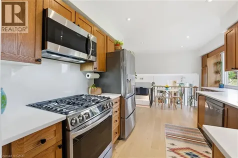 348 Sydenham Road Dundas ON L9H 5E2
