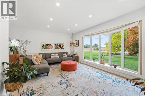 348 Sydenham Road Dundas ON L9H 5E2