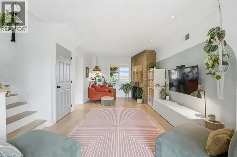 348 Sydenham Road Dundas ON L9H 5E2
