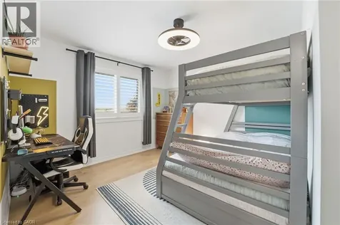 348 Sydenham Road Dundas ON L9H 5E2