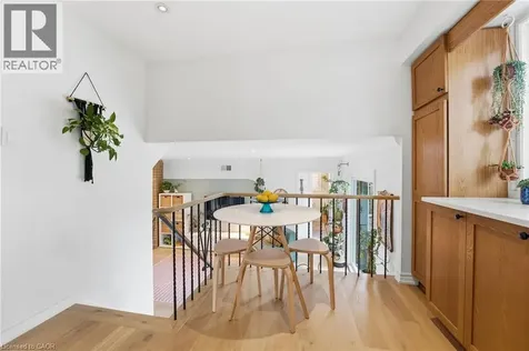 348 Sydenham Road Dundas ON L9H 5E2