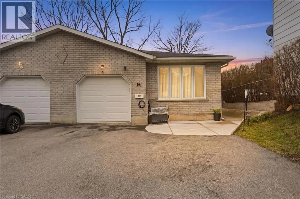 19 Dundas Street West Paris ON N3L 1E9
