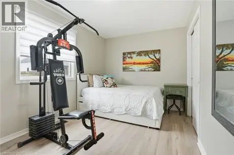 19 Dundas Street West Paris ON N3L 1E9