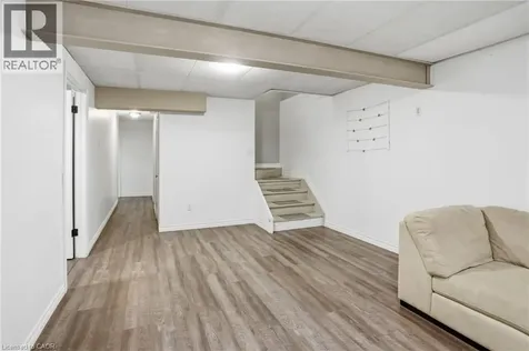 19 Dundas Street West Paris ON N3L 1E9
