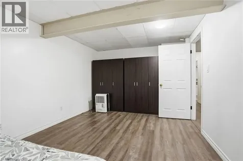 19 Dundas Street West Paris ON N3L 1E9