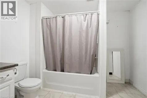 19 Dundas Street West Paris ON N3L 1E9