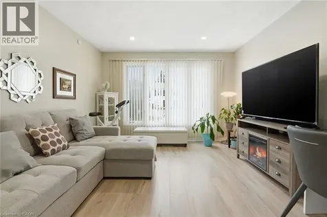 19 Dundas Street West Paris ON N3L 1E9