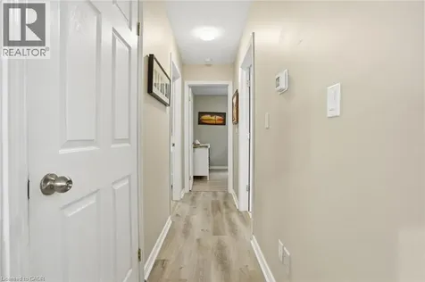 19 Dundas Street West Paris ON N3L 1E9