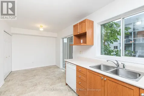 246 Gershwin Private Ottawa ON K2H 1G5
