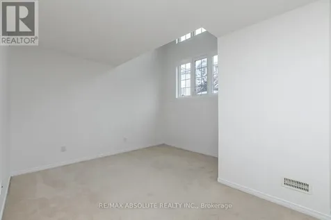 246 Gershwin Private Ottawa ON K2H 1G5