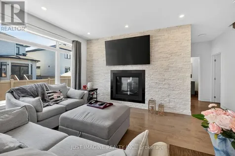 32 Edenbridge Court Ottawa ON K1W 0P1