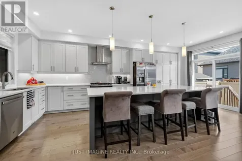 32 Edenbridge Court Ottawa ON K1W 0P1