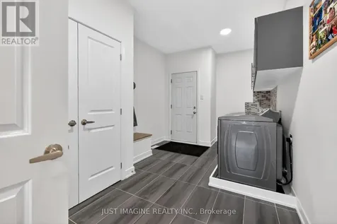 32 Edenbridge Court Ottawa ON K1W 0P1