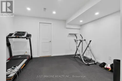 32 Edenbridge Court Ottawa ON K1W 0P1