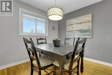 2424 Heaton Avenue Ottawa ON K1G 1J2