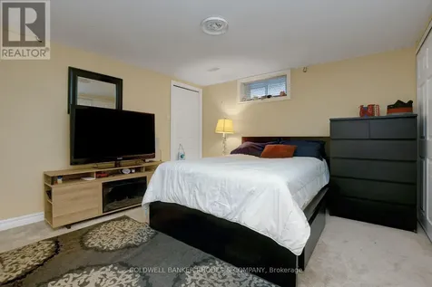 2424 Heaton Avenue Ottawa ON K1G 1J2