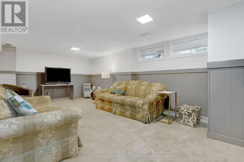 2424 Heaton Avenue Ottawa ON K1G 1J2