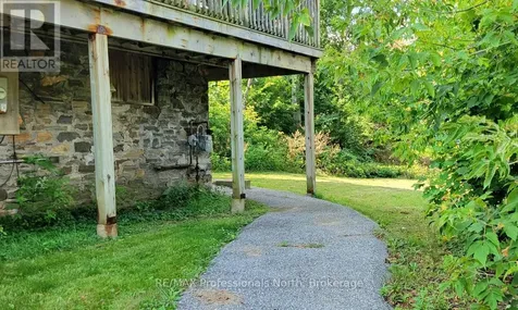 9 West Road Huntsville ON P1H 1K9