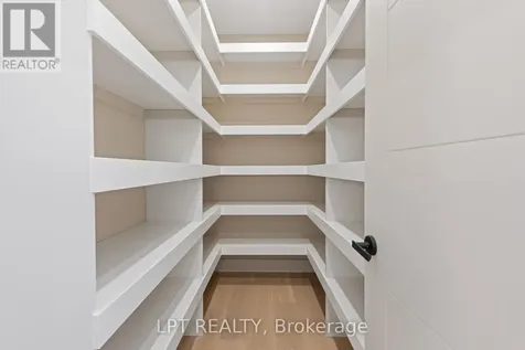 15 Briggs Avenue Ottawa ON K2E 6W5