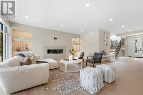 15 Briggs Avenue Ottawa ON K2E 6W5