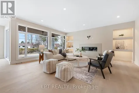 15 Briggs Avenue Ottawa ON K2E 6W5