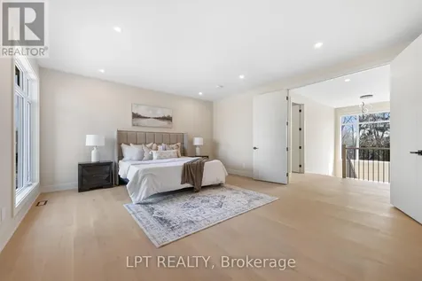 15 Briggs Avenue Ottawa ON K2E 6W5
