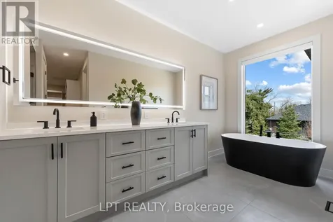 15 Briggs Avenue Ottawa ON K2E 6W5